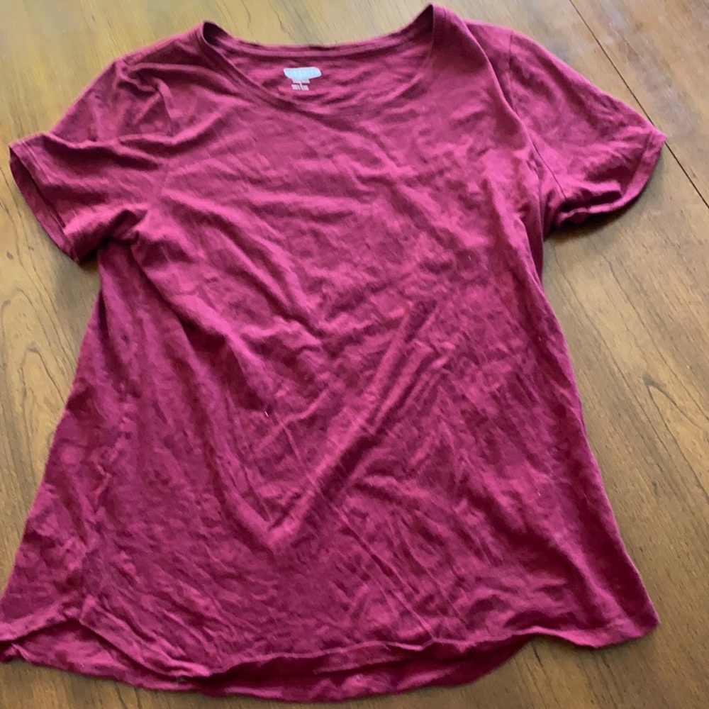Old navy tee burgundy everywear small